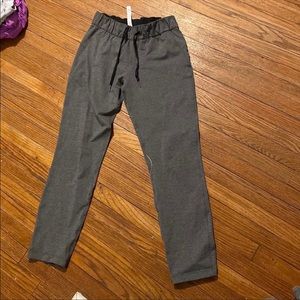 Lululemon on the fly joggers